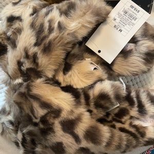 Star above leopard slippers NWT